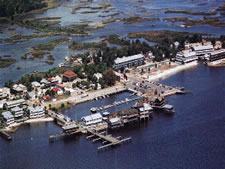 Cedar Cove Beach & Yacht Club in Cedar Key, Florida