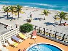 Windjammer Resort & Beach Club in Lauderdale-by-the-Sea, Florida