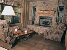 Cabins at Green Mountain Lodge in Branson , Missouri