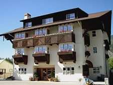 Vacation Internationale Blackbird Lodge in Leavenworth, Washington