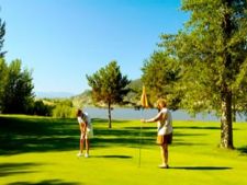 Holiday Park Resort in Kelowna, British Columbia, Canada