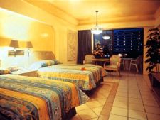 Golden Shores & Crown Paradise Club in Cancun, Mexico