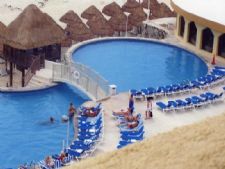 Golden Shores & Crown Paradise Club in Cancun, Mexico