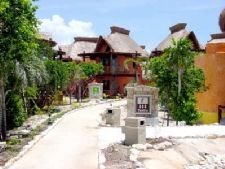 Xpu-Ha Palace in Puerto Aventuras, Mexico