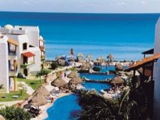 El Pueblito Beach Resort in Cancun, Mexico