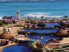 El Pueblito Beach Resort in Cancun, Mexico