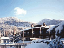 Snow Lake Lodge in Big Bear Lake, California